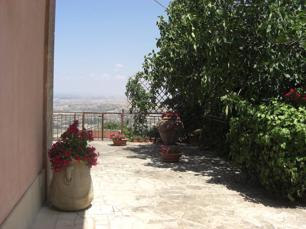 קיארמונטה גולפי Albergo Villa Nobile מראה חיצוני תמונה