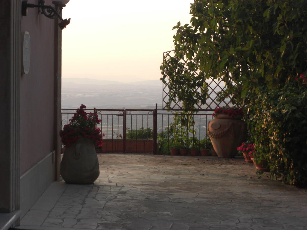 קיארמונטה גולפי Albergo Villa Nobile מראה חיצוני תמונה